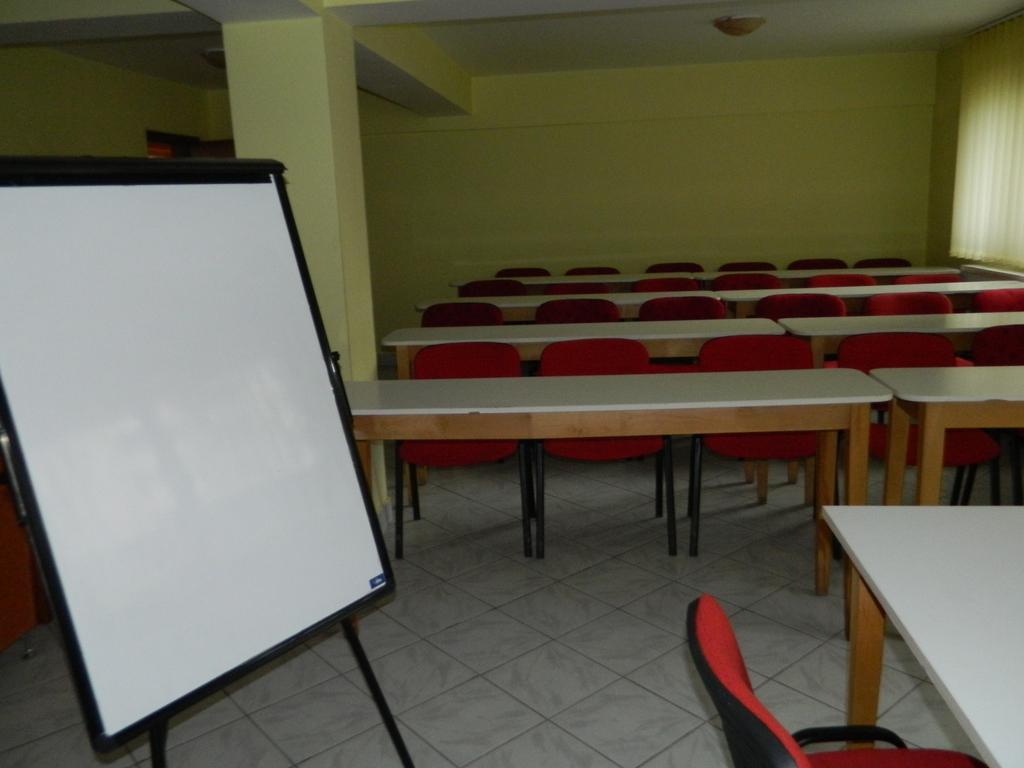 Hotel Mures Topliţa Zewnętrze zdjęcie