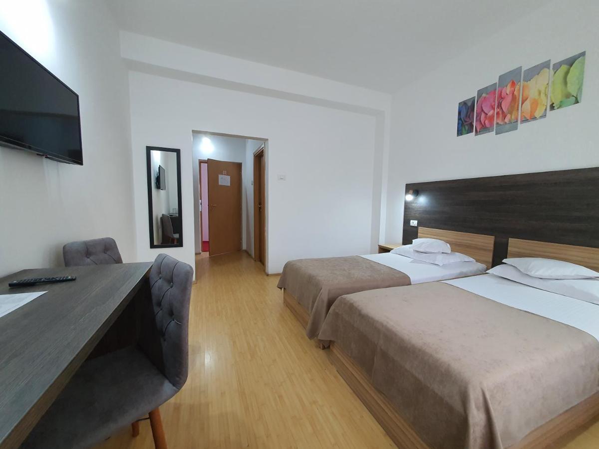 Hotel Mures Topliţa Zewnętrze zdjęcie